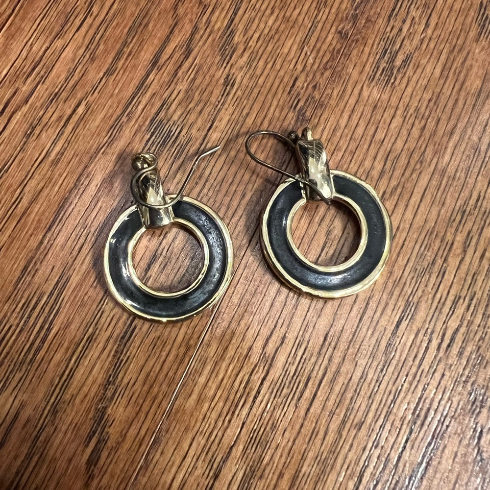Elegant Black and Gold Hoop Earrings
